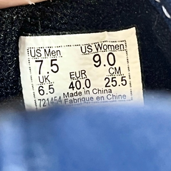 Vans Old Skool Classic Navy & White Low-Top Canvas Sneakers 7.5 Men / 9 Women - Picture 6 of 15